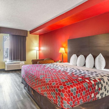 Econo Lodge & Suites Кларксвилл Экстерьер фото