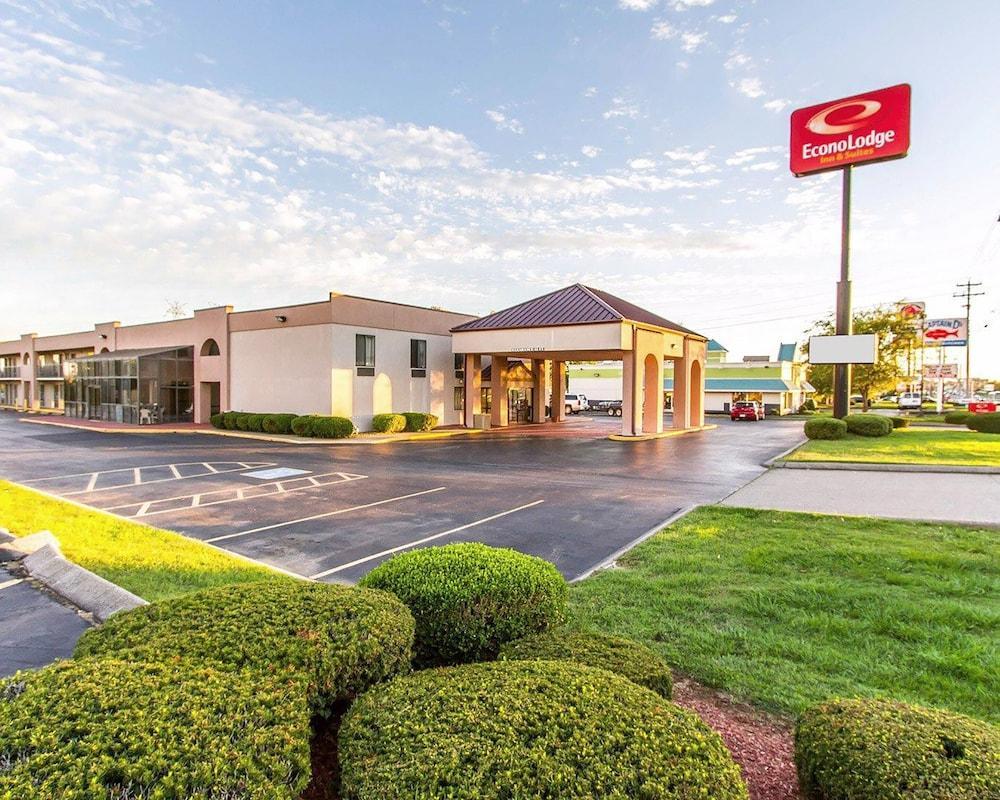 Econo Lodge & Suites Кларксвилл Экстерьер фото