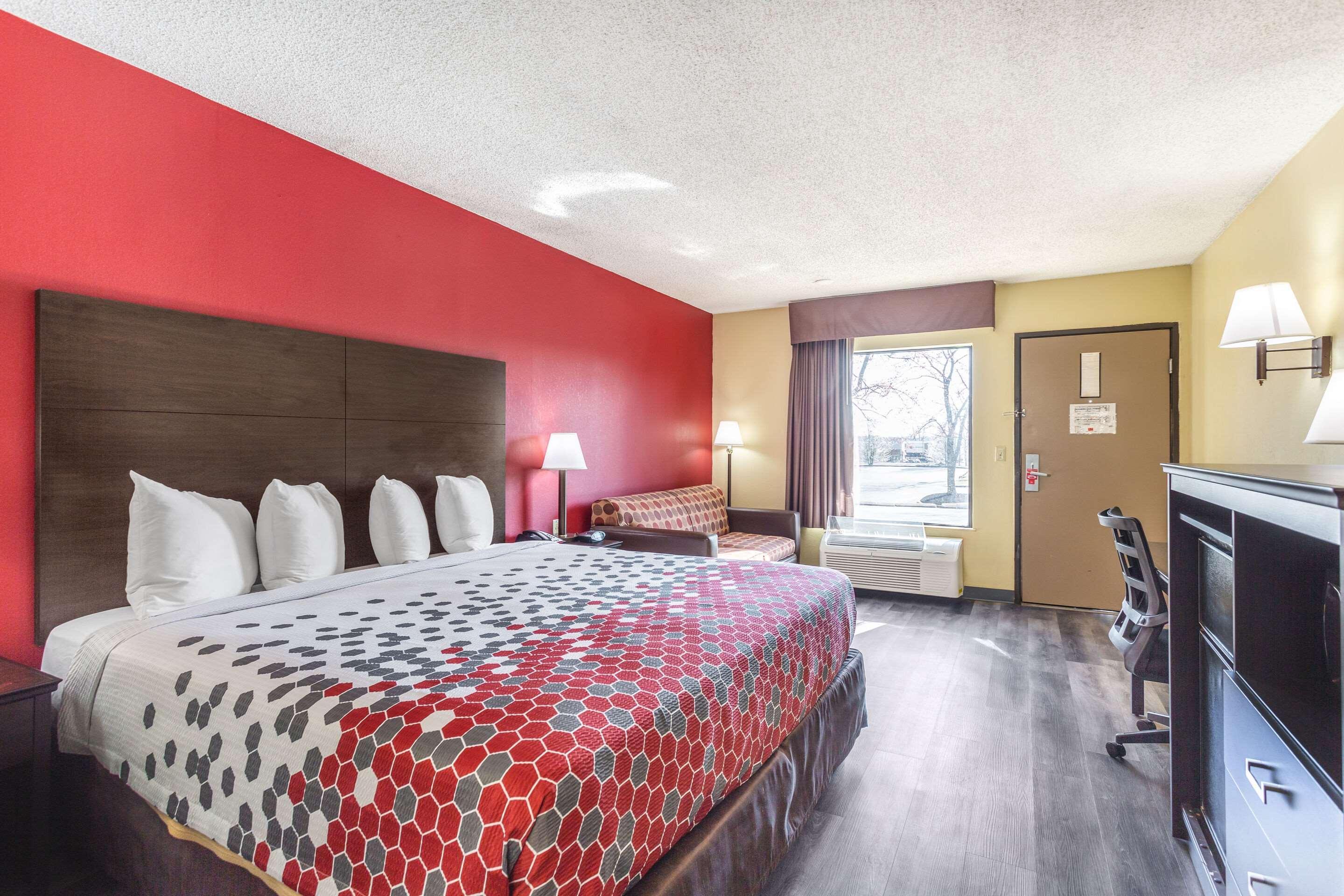 Econo Lodge & Suites Кларксвилл Экстерьер фото