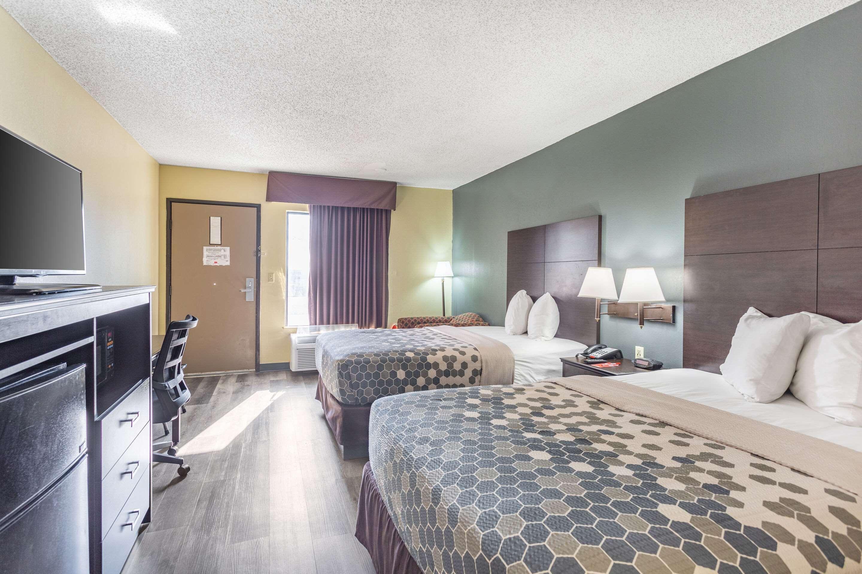Econo Lodge & Suites Кларксвилл Экстерьер фото