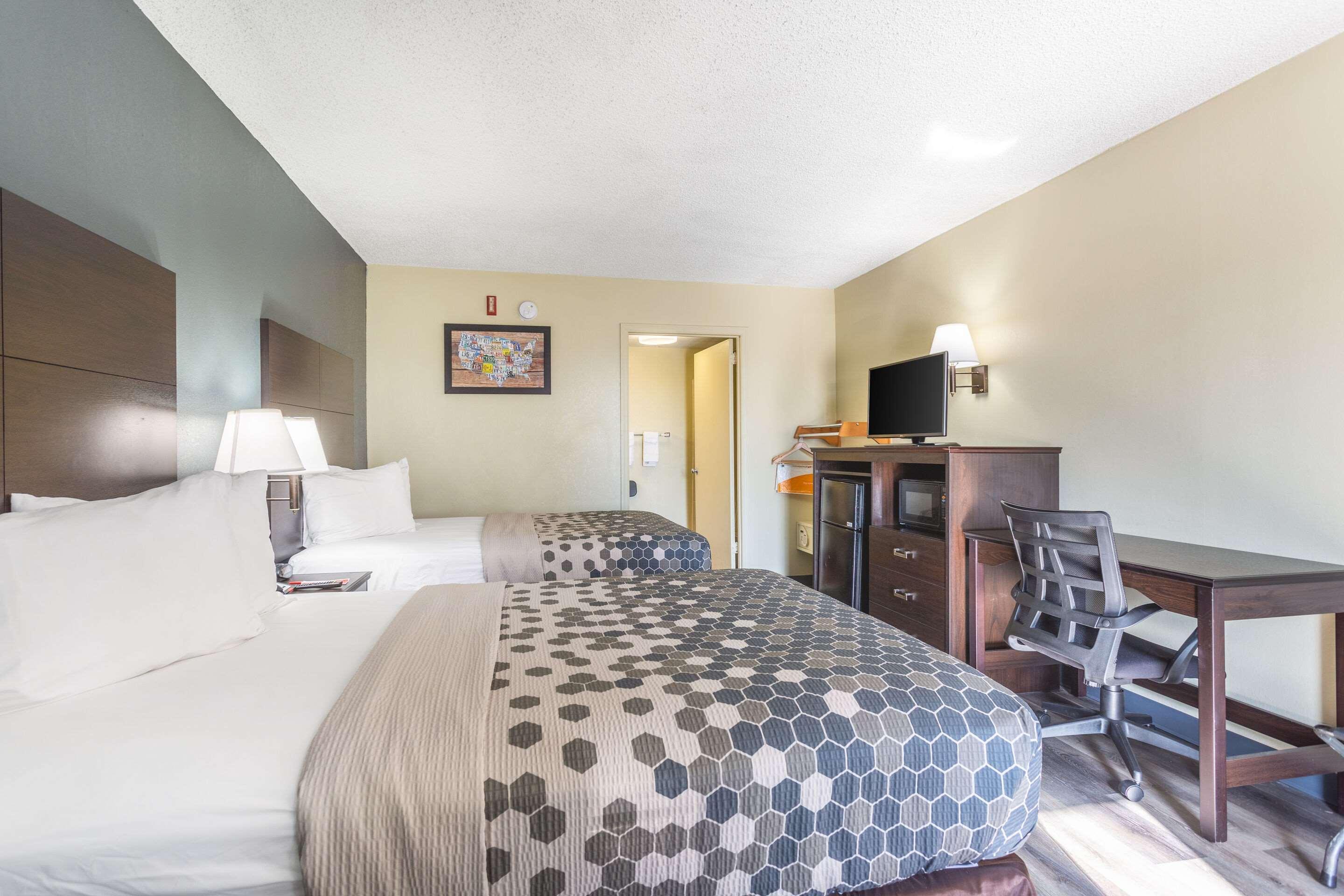 Econo Lodge & Suites Кларксвилл Экстерьер фото
